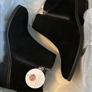New in box. Blondo black suede boots